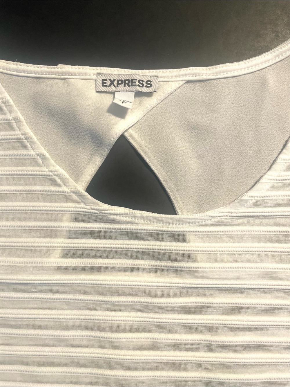 Express White Ribbed Keyhole Tank - Picture 4 of 12
